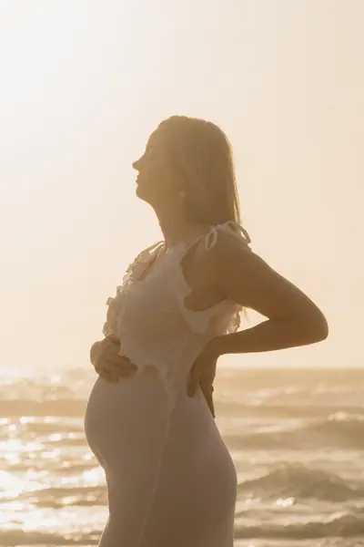 Maternity photoshoot in Lagos by Kaylee D