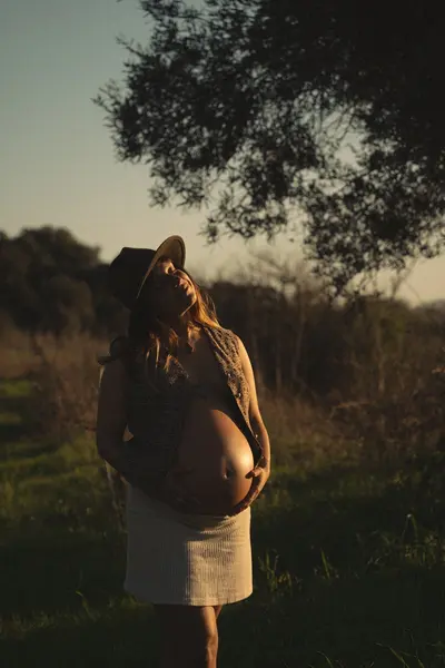 Maternity photoshoot in Lagos by Kaylee D