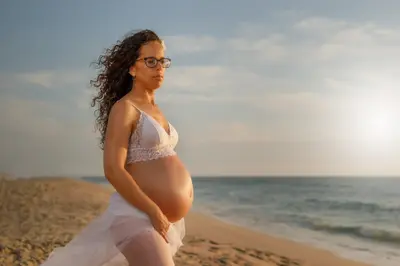 Maternity photoshoot in Aveiro by Isilda M