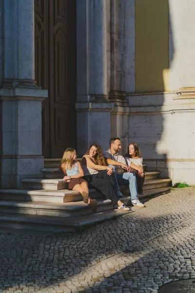 Family photoshoot in Lisbon by Denis E