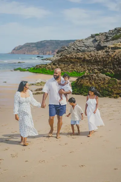 Family photoshoot in Ericeira by Denis E