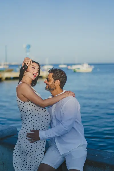 Maternity photoshoot in Cascais by Denis E