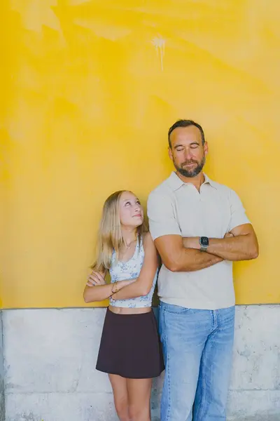 Family photoshoot in Lisbon by Denis E