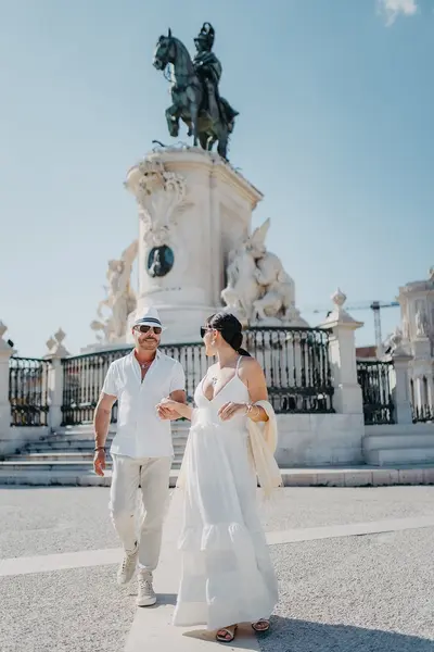 Couples photoshoot in Lisbon by Glei Soares