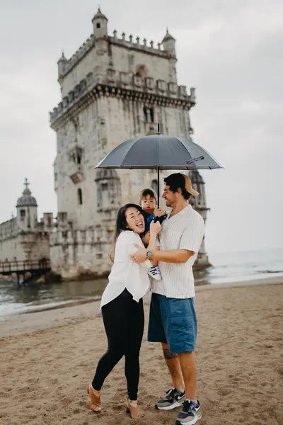 Family photoshoot in Lisbon by Glei Soares