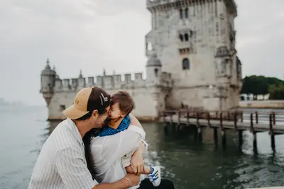 Family photoshoot in Lisbon by Glei Soares