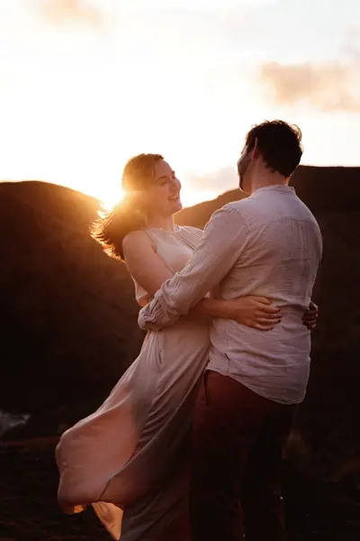 Maternity photoshoot in Azores by Beatriz Calvo Cerezo