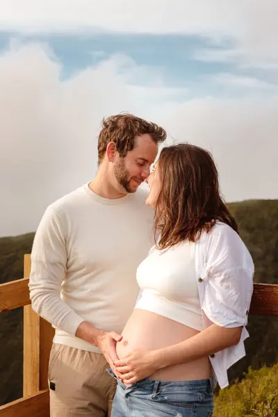 Maternity photoshoot in Azores by Beatriz Calvo Cerezo