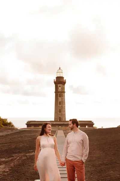 Maternity photoshoot in Azores by Beatriz Calvo Cerezo