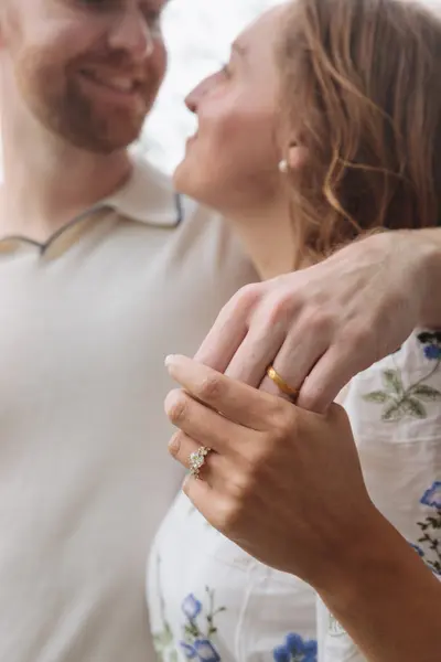 Engagement photoshoot in Azores by Beatriz Calvo Cerezo