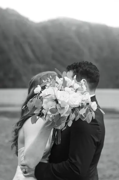 Elopement photoshoot in Azores by Beatriz Calvo Cerezo