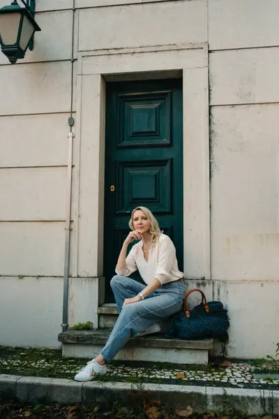 Solo Portrait photoshoot in Lisbon by Dimas F