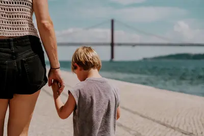 Family photoshoot in Lisbon by Esmee Buitenhuis
