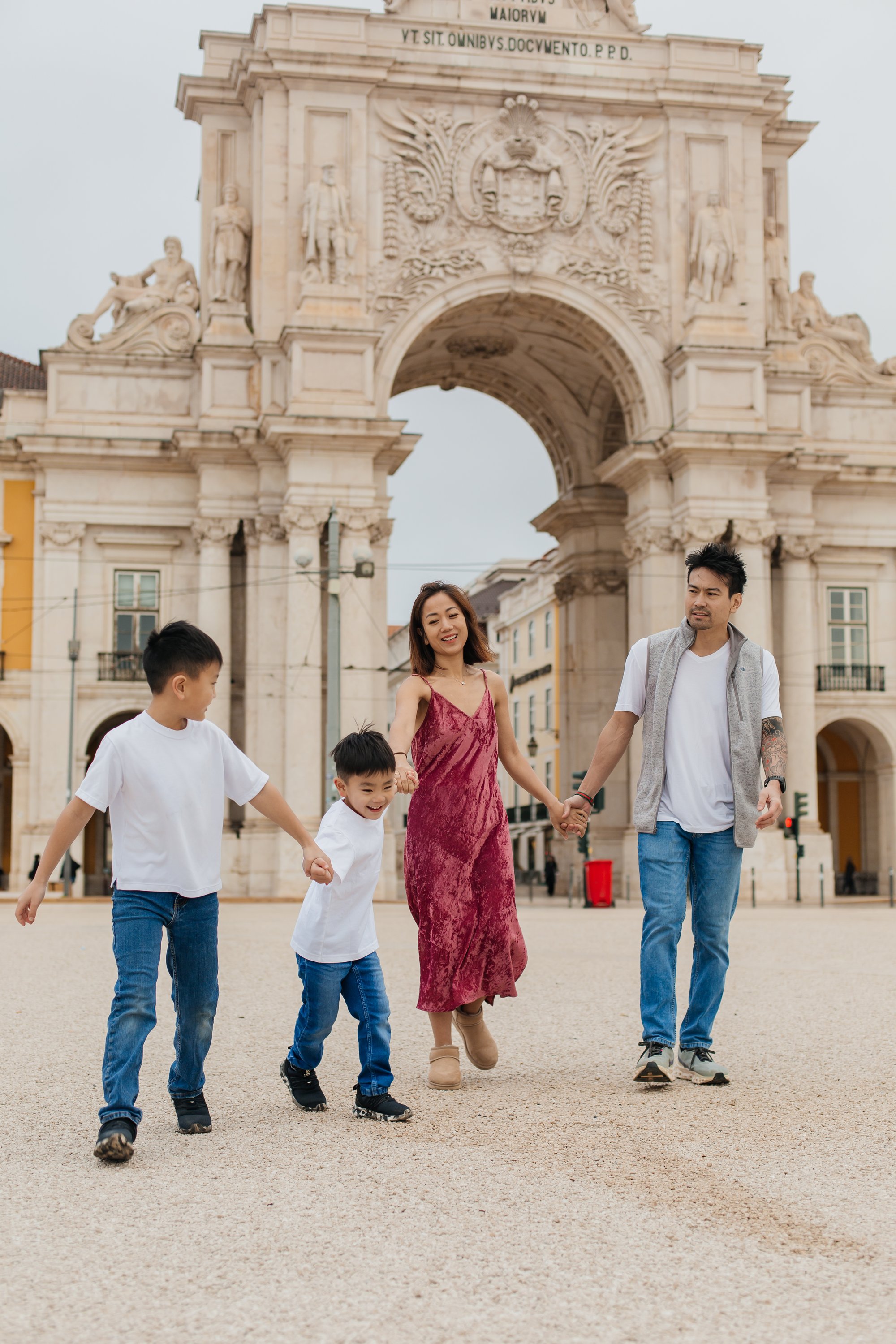 Family/group 2h shooting — sample 4