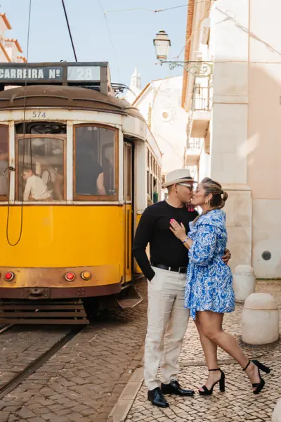 photoshoot in Lisbon by Vika Emerson