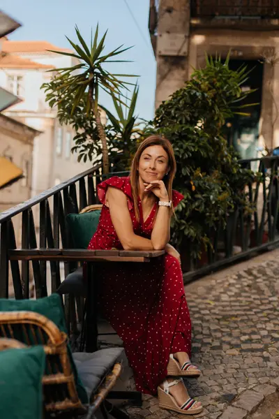 Solo Portrait photoshoot in Lisbon by Vika E