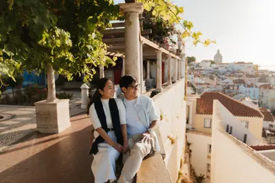 Couples photoshoot in Lisbon by Vika E