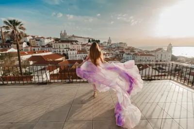 Solo Portrait photoshoot in Lisbon by Vika E