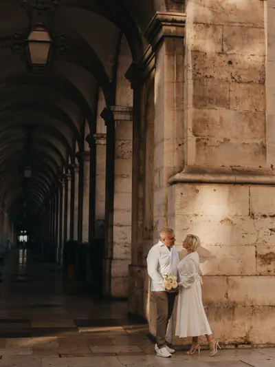 Wedding photoshoot in Lisbon by Vika E