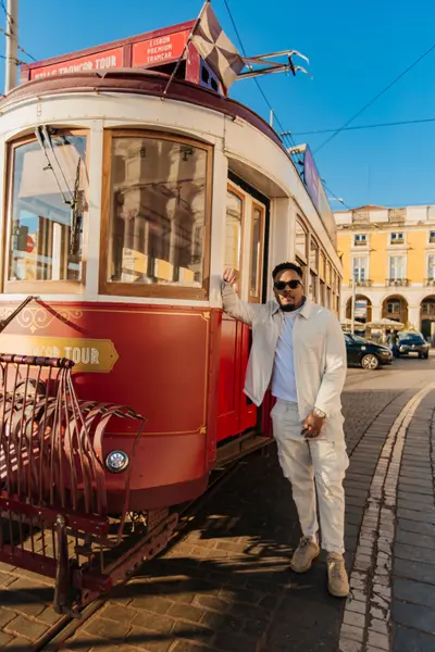 photoshoot in Lisbon by Vika Emerson