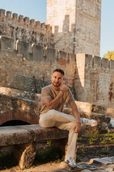 photoshoot in Lisbon by Vika Emerson