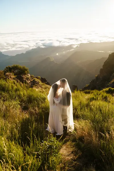 Wedding photoshoot in Madeira by Daria Zolotova