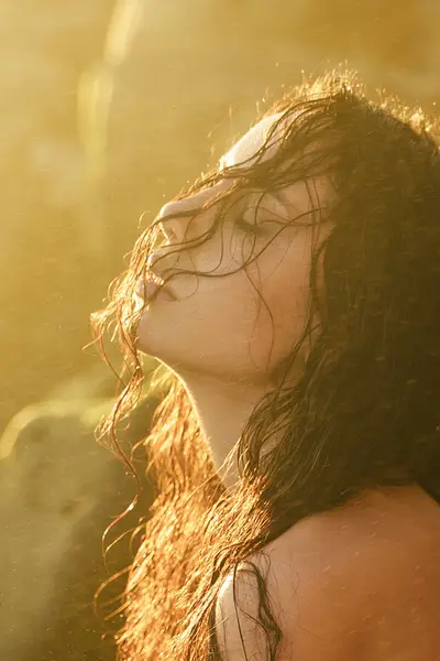 Solo Portrait photoshoot in Madeira by Daria Zolotova