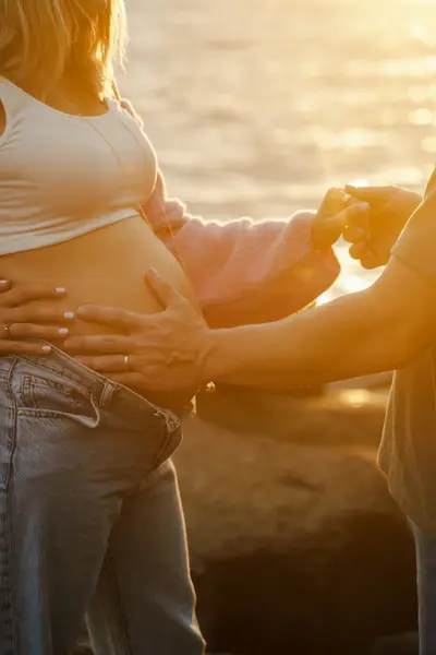 Maternity photoshoot in Madeira by Daria Zolotova