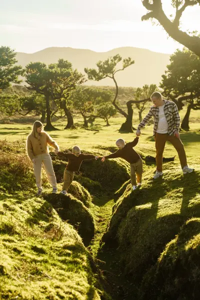 Family photoshoot in Madeira by Daria Zolotova