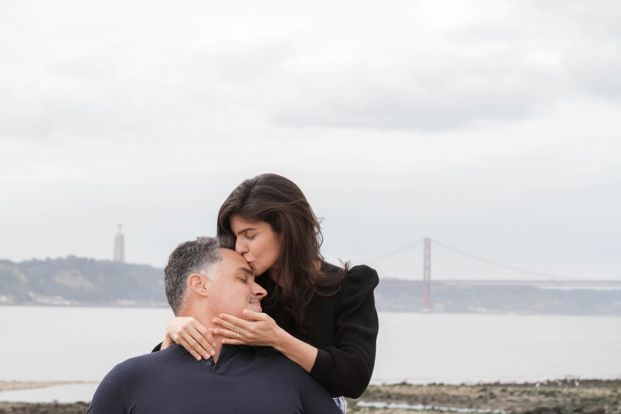Couples Photoshoot in Lisbon: Ideas, Poses & Locations — photo by Tatiana Ostrower