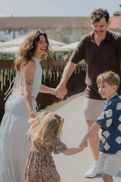 Family photoshoot in Porto by Kristina B