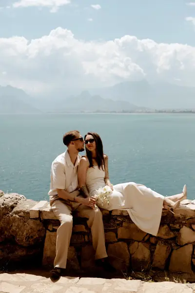 Wedding photoshoot in Lisbon by Nadiya Kharytonenko