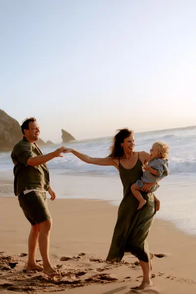 Family photoshoot in Sintra by Nadiya K