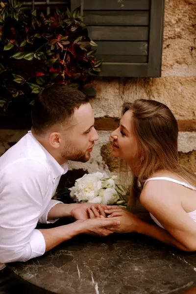 Engagement photoshoot in Sintra by Nadiya K