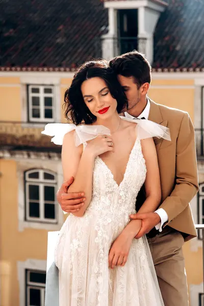 Wedding photoshoot in Lisbon by Maria M