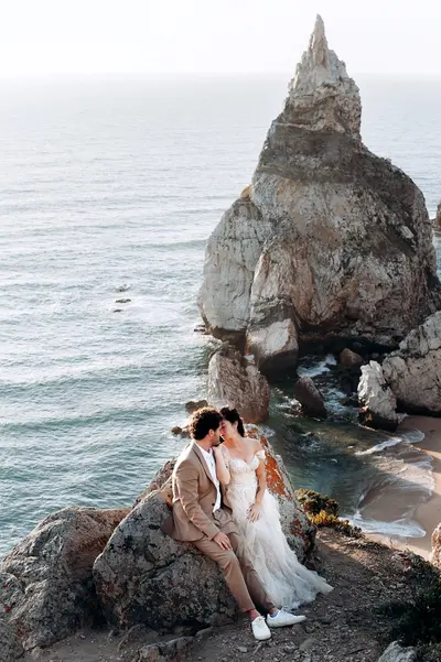 Wedding photoshoot in Lisbon by Maria M