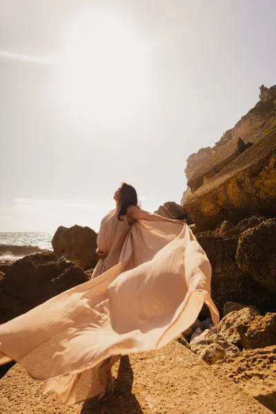 maternity photoshoot in Nazare by Marilia Pierro