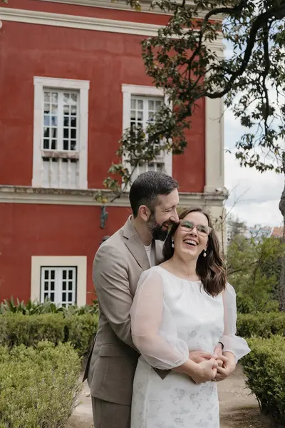 Wedding photoshoot in Lisbon by Monica R