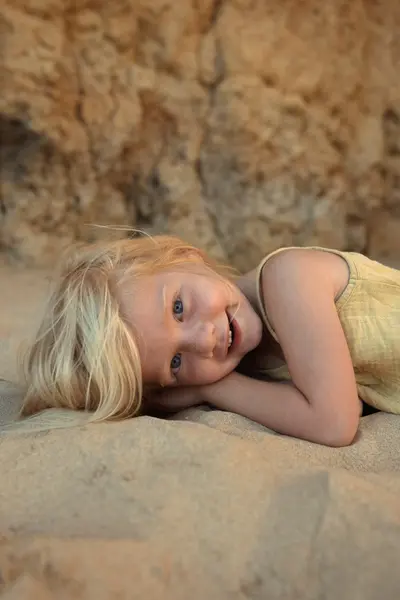 Family photoshoot in Portimao by Cindy G
