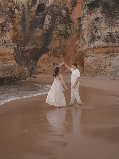 Engagement photoshoot in Lagos by Cindy Groenestein