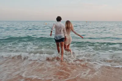 Engagement photoshoot in Albufeira by Cindy G