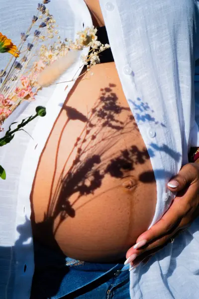 Maternity photoshoot in Algarve by Cindy Groenestein
