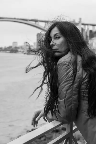 Solo Portrait photoshoot in Porto by Irina F