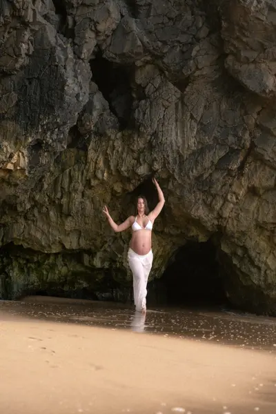 maternity photoshoot in Sintra by Sophie Bellmann