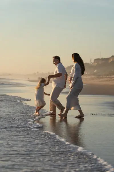 Family photoshoot in Costa da Caparica by Sophie B