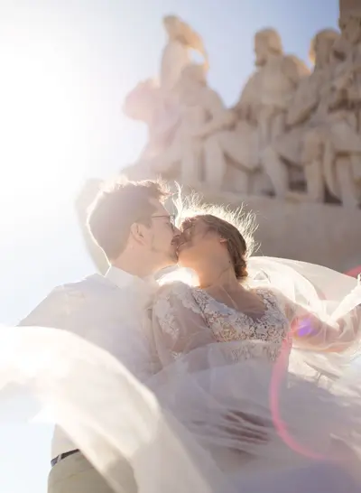 Elopement photoshoot in Lisbon by Beatriz A