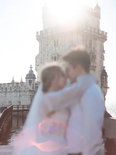 Elopement photoshoot in Lisbon by Beatriz A