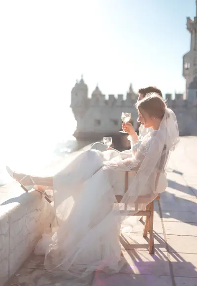 Elopement photoshoot in Lisbon by Beatriz A