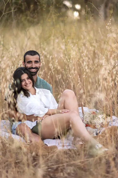 Couples photoshoot in Lisbon by Beatriz A