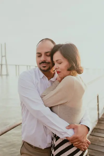 Couples photoshoot in Lisbon by Joana C